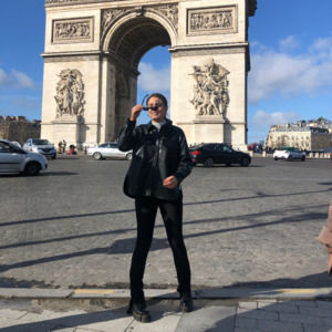 Meet your Posher, Laura